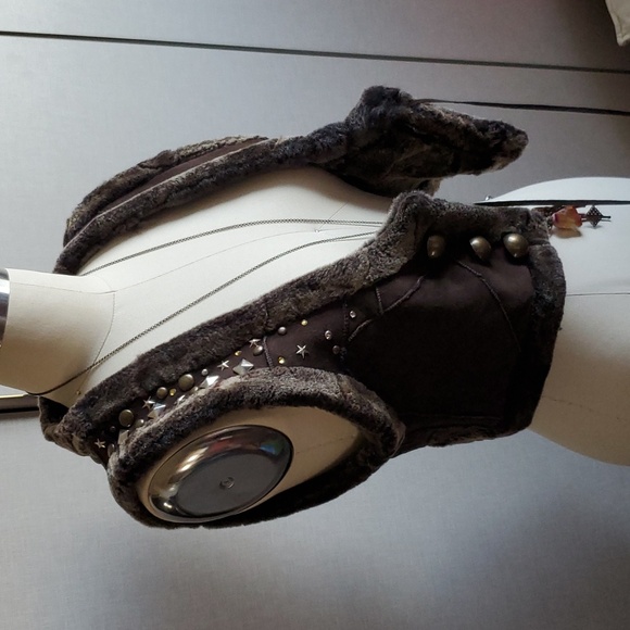 EUC Vintage Betsey Johnson Reversible Sheepskin Vest with Keychain Intact - Picture 5 of 14